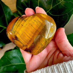 Tiger's Eye Heart-Shaped Stone Decor